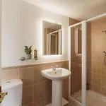 Nyaraló Heathmere- Lovely Views, Free Parking, Pet Friendly