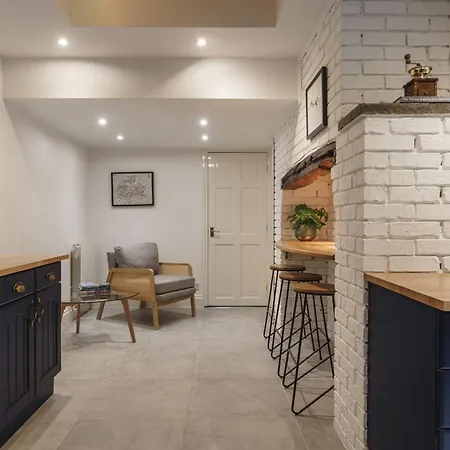 Nyaraló Heathmere- Lovely Views, Free Parking, Pet Friendly *