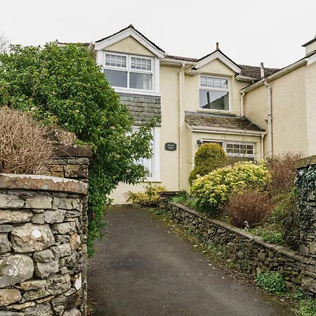 Heathmere- Lovely Views, Free Parking, Pet Friendly